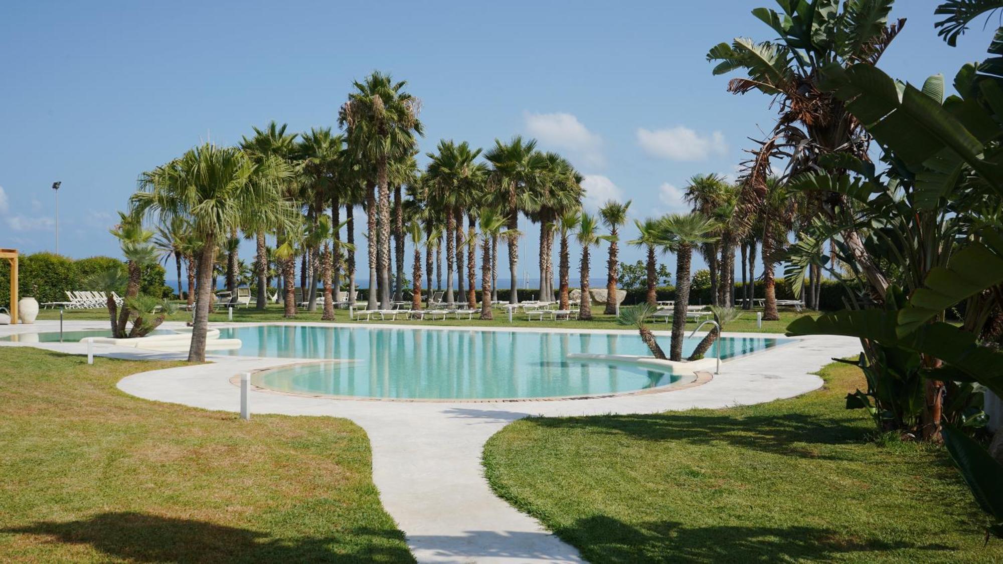 Infinity Resort Tropea Parghelia Exterior photo