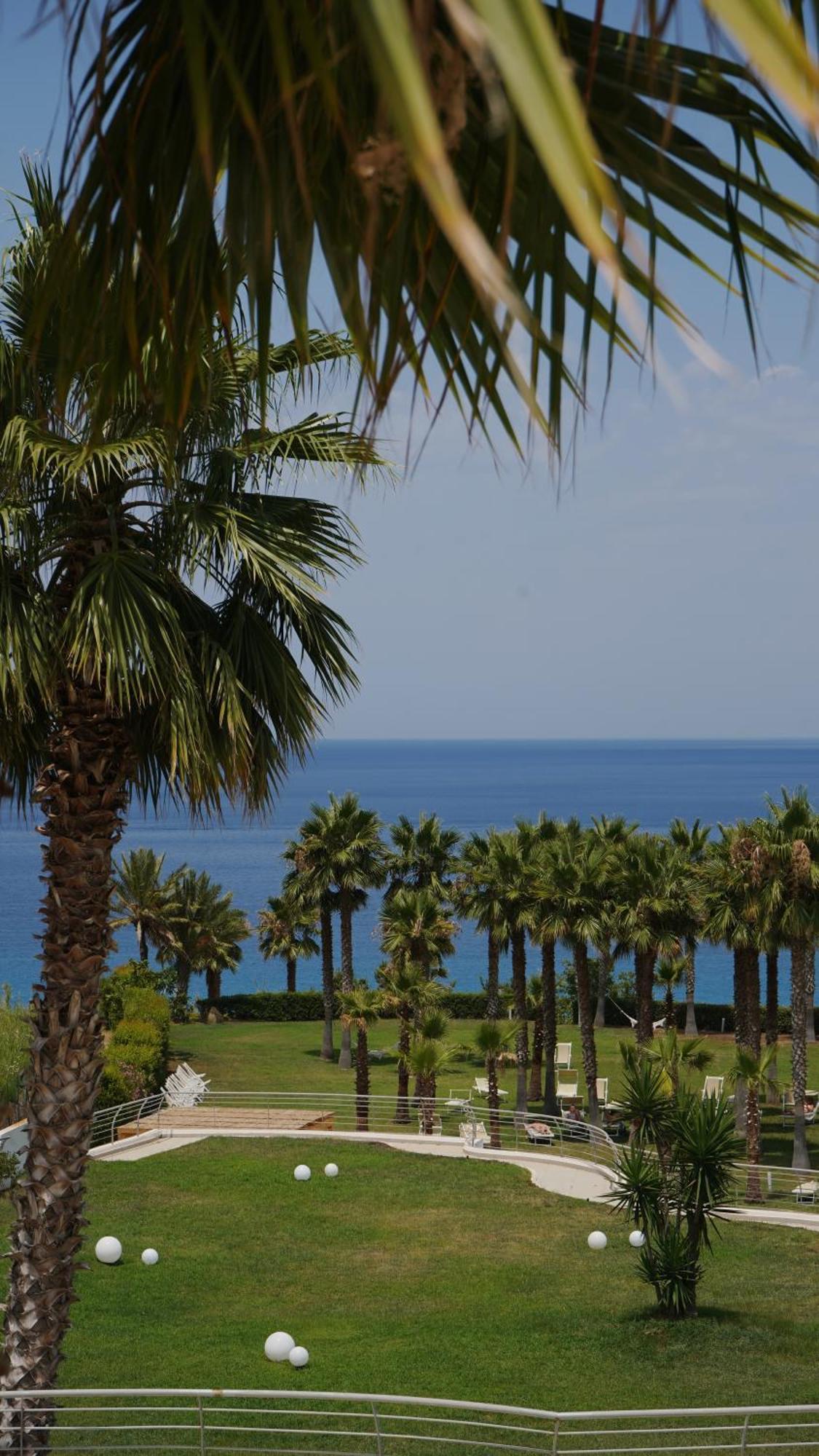 Infinity Resort Tropea Parghelia Exterior photo